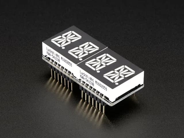 Adafruit 0,54-дюймовый четырехбуквенно-цифровой дисплей FeatherWing — красный