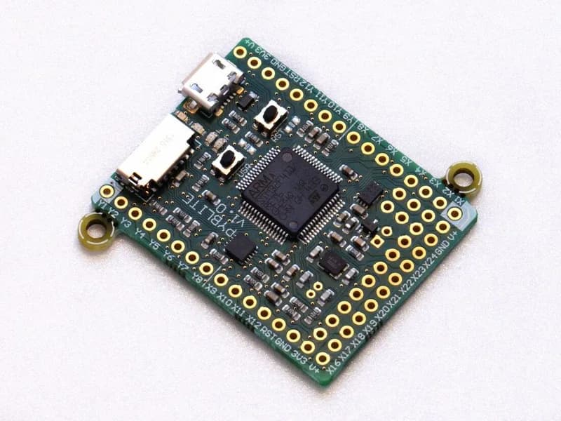 MicroPython pyboard lite v1.0 с акселерометром