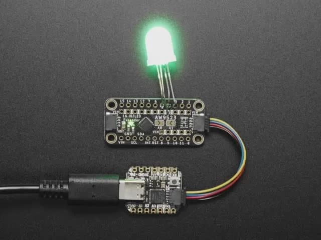 Расширитель GPIO и светодиодный драйвер Adafruit AW9523