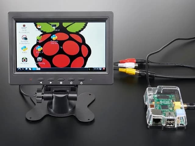 NTSC/PAL (Телевидение) TFT-дисплей — диагональ 7 дюймов