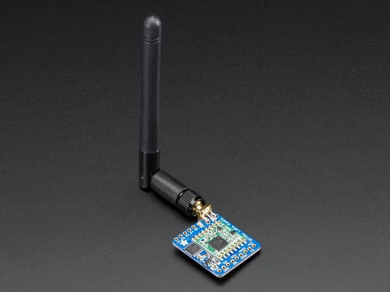 Радиотрансивер Adafruit RFM95W LoRa — 868 или 915 МГц RadioFruit