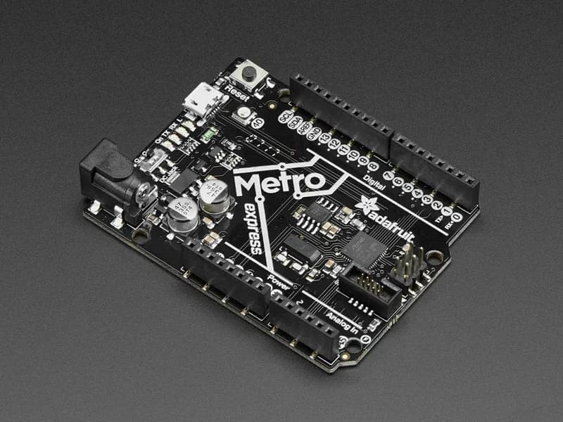 Adafruit METRO M0 Express — разработан для CircuitPython — ATSAMD21G18