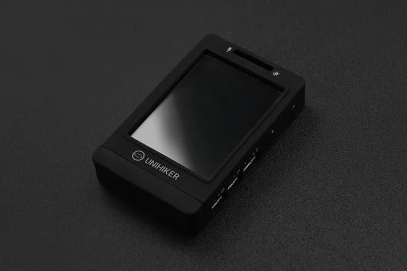 Одноплатный компьютер UNIHIKER IoT в черном силиконовом корпусе