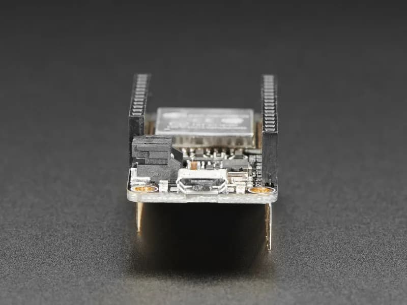 Сборная перьевая плата Adafruit HUZZAH32 – ESP32 со штабелируемыми разъемами