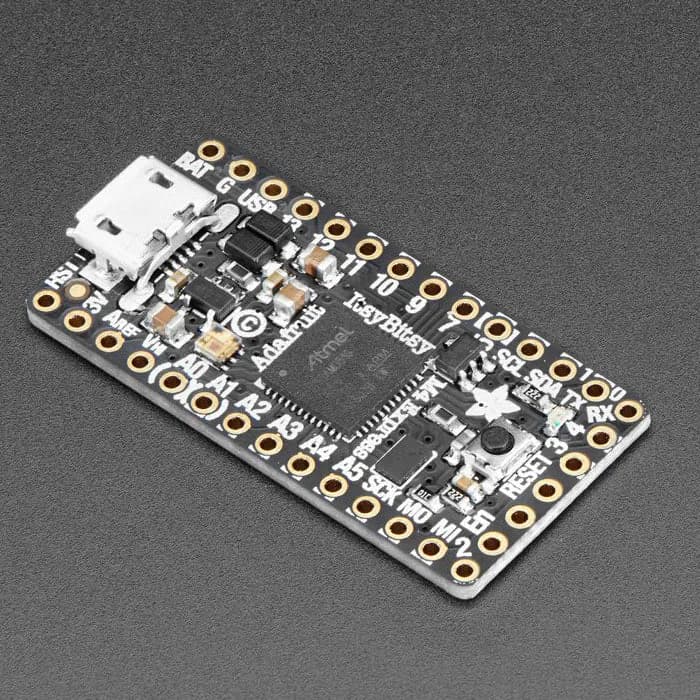 Adafruit ItsyBitsy M4 Express с ATSAMD51