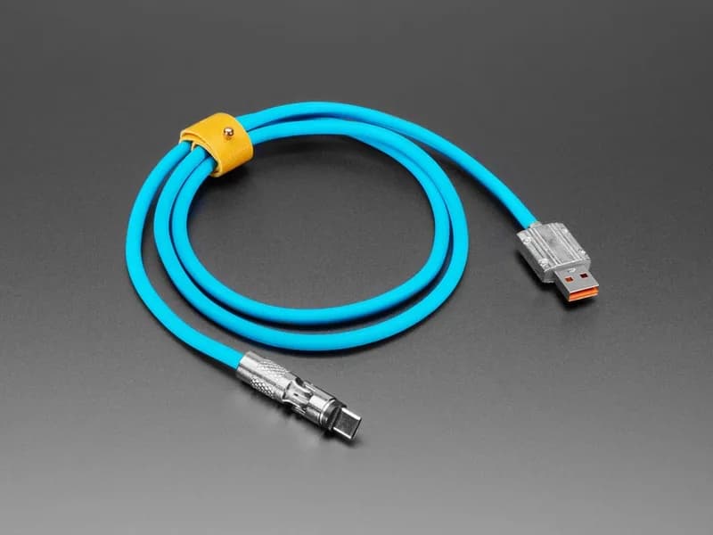 Синий кабель USB Type C — USB A с вращающимся на 540 градусов концом